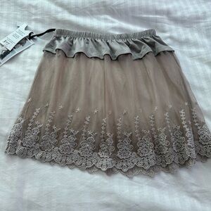 Elegant Gray Lace Trim Skirt